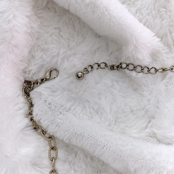 🌟TORY BURCH gold pendant chain necklace🌟 - Picture 3 of 4